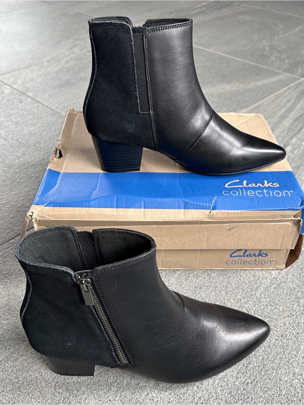 NIB Clarks "Ellanie Vibe" Black Leather Pointed Toe Ankle Booties Side Zip 7.5 - Picture 4 of 14
